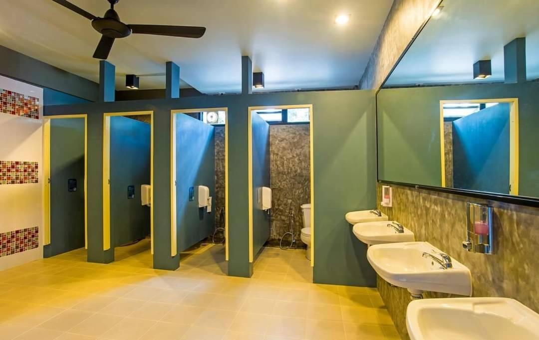 ク ラビ アミティー ポッシュテルホステル エクステリア 写真